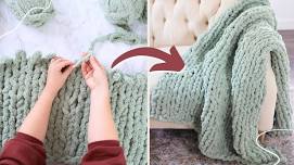 WORKSHOP (2-PART): "Finger-Knitting a Throw Blanket"