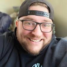 Andrew Schoenberger's Instagram, Twitter & Facebook