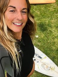 Carla Henriquez (@carlabythesea) • Instagram photos and videos