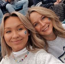 Alyx Rios's Instagram, Twitter & Facebook