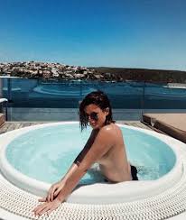 Topless - Fotos de Adriana Torrebejano en Topless - ImperiodeFamosas