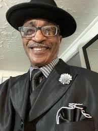 18-year-old LeBron James taking photos with a flip phone 😂 Time flies 😅  (via @WWE)