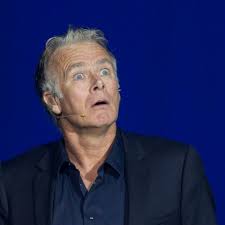 Acteur de génie récompensé d'un oscar (will hunting), il a cumulé les performances inoubliables dans des films qui le sont tout autant. Franck Dubosc Denonce L Hypocrisie Autour De La Mort De Robin Williams Gala