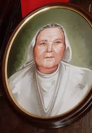 Il-Beata Angela marie littlejohn (1933-1995), missiera kien mgħammed f'Ħal  Għargħur. Nitolbuha biex bl-interċessjoni tagħha jsir xi miraklu biex hekk  jkollna mudell ieħor ta' mara qaddisa riċenti fuq xiex nimxu.