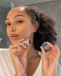 A postcard from Berry Amore, blushed n in love 🪭🌊