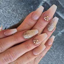 Te presentare elementos generales de estas tres categorías según sus materiales: Sencillas Decoradas Unas Acrilicas Naturales Elegantes Nail Art