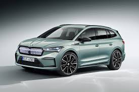 The lifestyle variant comes with front and roof spoilers as well as a rear diffuser in a sporty black. Neue Skoda 2020 2021 2022 Und 2023 Bilder Autobild De
