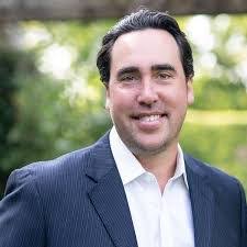 Kelli Sexton's Instagram, Twitter & Facebook