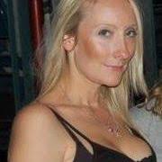 Adele Horton's Instagram, Twitter & Facebook