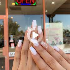 Pinterest Yelis Acrylicnailsstiletto In 2020 Natural Acrylic Nails Short Acrylic Nails Acrylic Nail Designs