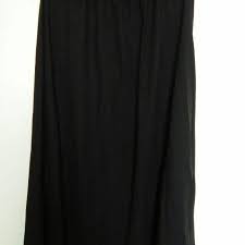 Menawarkan fesyen terkini yang berkualiti dengan harga yang murah.ada pelbagai material lycra,material cotton,skirt labuh,dress, cardigan,palazo,maxi. Skirt Labuh Kembang Muslimah Fashion Bottoms On Carousell