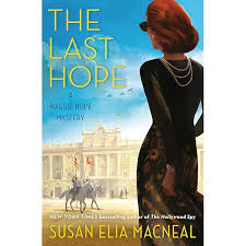 Amazon.com: Saving Dee (The Dee Chronicles): 9780692510520: Williams, L.  H.: ספרים