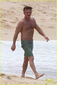 Sean Penn Physique - Body Type One
