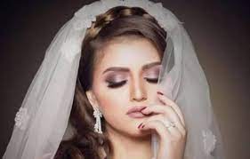 نفت الفنانة البحرينية حلا الترك أن تكون وراء سجن والدتها منى السابر، أو أن تكون رفعت عليها دعوى قضائية. Ø¨Ø§Ù„ØµÙˆØ± Ø²ÙˆØ§Ø¬ Ø­Ù„Ø§ Ø§Ù„ØªØ±Ùƒ ÙŠØµØ¯Ù… Ø§Ù„Ù…ØªØ§Ø¨Ø¹ÙŠÙ† ÙˆØ£ÙŠØ¶Ø§ Ø·Ø±ÙŠÙ‚Ø© Ø§ÙƒÙ„Ù‡Ø§ Ø§Ù„Ø­Ù„ÙˆÙ‰ Laha Magazine