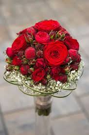 Live mit style rosewaltz aus dem entertainerpack.das piano habe ich nachträglich eingespielt (nexus2 vsti). Rote Rosen Hochzeitsblumen Rot Roter Rosenstrauss Blumenstrauss Hochzeit