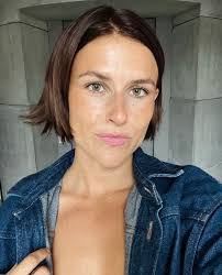 Laura Lewandowski's Instagram, Twitter & Facebook