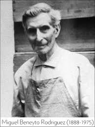 miguel Rodriguez graciliano perez flamenco guitar › Cypress guitars  (blanca) › La Sonanta