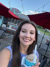 I'm beating the heat this summer by trying new ice cream spots! I loved my  recent visit with The Sugar Shack in Jasper! 🍦☀️ how are you staying cool  during this heat