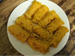 Roti lembut dan empuk ini adalah roti khas melayu, riau jadi tidak heran kalau ada di daerah melayu, bukan saja ada di indonesia tapi ada juga di malaysia. Resepi Roti Jala Dan Gulai Ayam Sihat Dan Cergas Semulajadi