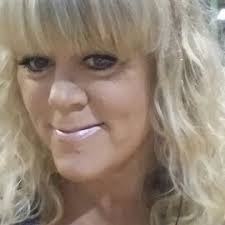 Kim Hardwick (kimberly8592)