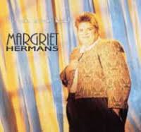 Pim, de enige jongen doet niet onder voor zijn zusjes en nichtje. Margriet Hermans Als De Nacht Komt Full Cd