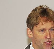 Die neue Kammerversammlung hat Vorstand und Ausschüsse gewählt_S. 330