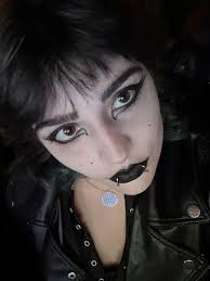 Lebanon Hanover Concert Outfit