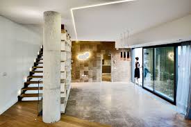 Iluminat Decorativ Lucedomotica Si Fabrica De Arhitectura Https Www Lucedomotica Ro Proiect Iluminat Interior Si Exterior Ansamblu R Home Decor Home Stairs