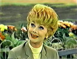 Papermoon Loves Lucy