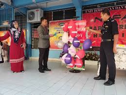 Aba 7026 program lima minit anti dadah (setiap hari isnin perhimpunan pagi)* disediakan unit pendidikan pencegahan dadah (ppda) minggu : Guru Kaunseling Nurhaiza Che Mat Gimik Dan Buku Program Pelancaran Minggu Ppda 2019