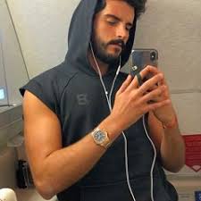 مهند الحمدي Mouhnned Instagram Photos And Videos Photography Poses For Men Beautiful Men Faces Poses For Men