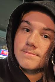 UPDATE: Mason Mills has been located. Thank you for sharing.  #CriticalMissing : 17-year-old Mason Mills (5'4, 180) Last seen in the  Essex area