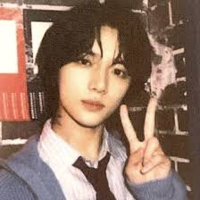 beau mclaughlin (lizzylizard12382)