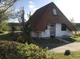 Heruntergekommene haus hinterm deich, an der nordsee, wo sonst. Ferienhaus Hinterm Deich