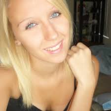 Holly Thrasher (@LivinDeadGirl6)