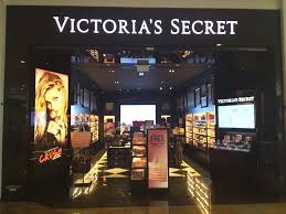 Spodní prádlo či plavky victoria's secret jsou slavné všude po světě. Victoria S Secret Beauty Cosmetics Stores In Dubai Festival City Al Kheeran 1 Dubai
