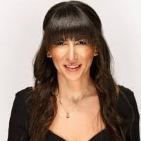 Ariel Moses's Instagram, Twitter & Facebook