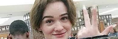 Kirsten Elswick's Instagram, Twitter & Facebook