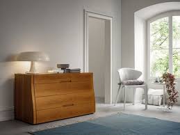 Ci sono camere classiche e tradizionali, ma anche camere da letto moderne ed attuali. Como E Comodini In Ciliegio Con Frontale Curvo Offerta Outlet