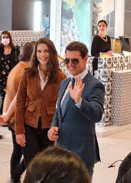 Cruise smiled as he let his rumored girlfriend get a. Wp052bfd5p6pzm