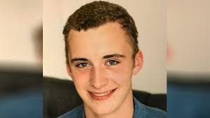 2 Minors Arrested After Teen Dies in Stabbing