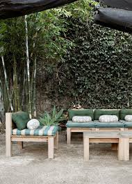 Outdoor Furniture Gardenista Outdoor Garden Furniture Outdoor Restaurant Outdoor Gardens