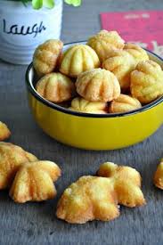 Takde stok kelapa parut kat rumah jadi kita guna je bahan sediaada dan mudah dengan telur je. 10 Crazy Rich Asians China Rich Girlfriend Foods Ideas Cooking Recipes Food Asian Desserts