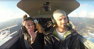 Anthony bordignon poveo je svoju djevojku na let malim zrakoplovom, no ona nije očekivala da će se dogoditi nešto što joj je promijenilo život. Plane Crash Marriage Proposal Anthony Bordignon