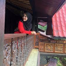 Penerangan penuh bersama bonda rozita ibrahim. Usahawan Kaya Singapura Tertarik Dengan Rumah Hutan Bonda Rozita Mahu Bawa Pelancong 10 20 Bas Sehari Nona