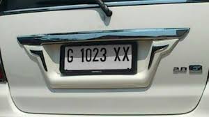 Tetapi ada jurisdiksi khusus atau type kendaraan khusus pada plat ini terdapat sebuah nomor seri yang terdiri dari susunan huruf dengan angka yang dikhususkan untuk kendaraan itu. Kenali Jenis Dan Arti Dari Kode Plat Nomor Kendaraan Di Indonesia