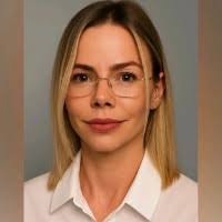 1300+ "Roxanne" profiles