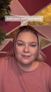 Michelle Lovell (@lovelly.beauty)