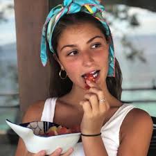 Amy Brett (@thehungryhobbit) • Instagram photos and videos