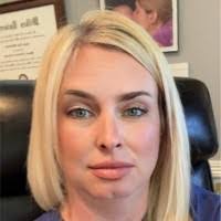 Angela Colburn's Instagram, Twitter & Facebook